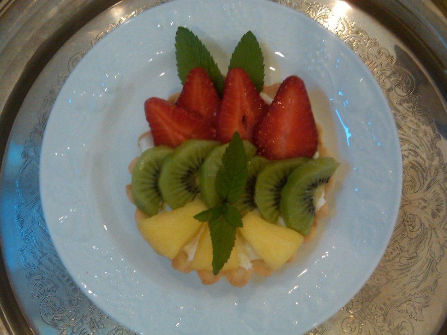 /home/wpcom/public_html/wp-content/blogs.dir/3e6/17878083/files/2011/05/img00678-20110507-0850.jpg Tart with Strawberries, Kiwi, and Pineapple