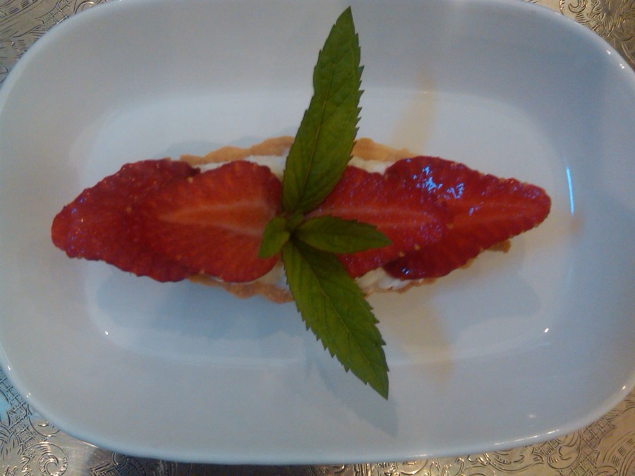 /home/wpcom/public_html/wp-content/blogs.dir/3e6/17878083/files/2011/05/img00680-20110507-0858.jpg Tart With Strawberries