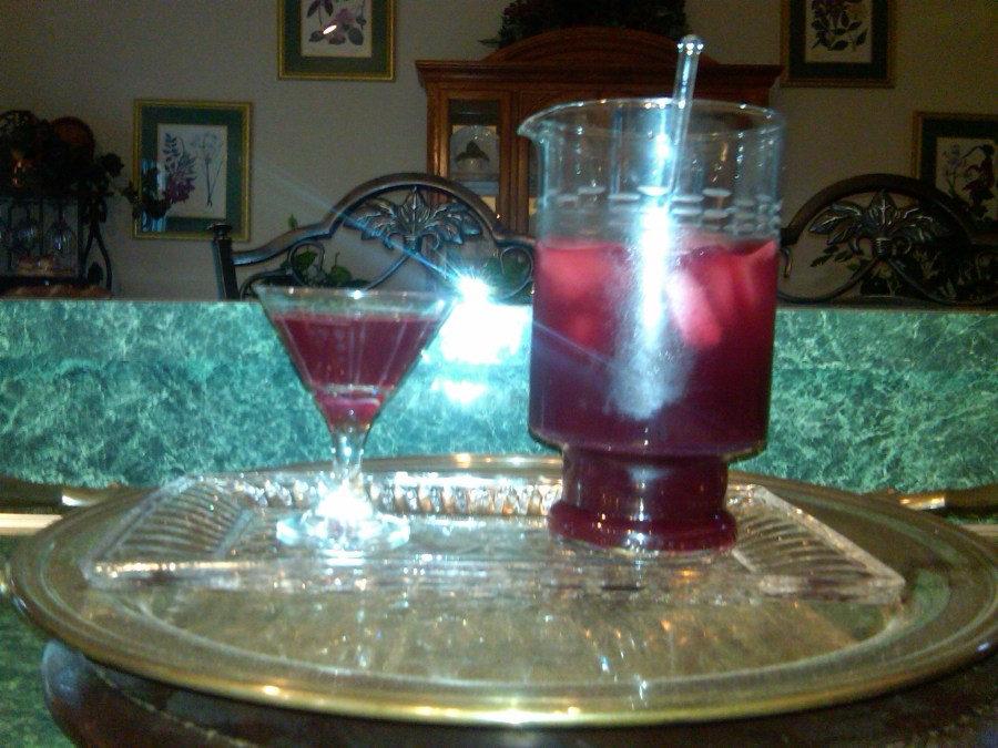 /home/wpcom/public_html/wp-content/blogs.dir/3e6/17878083/files/2011/07/pomegranate-martini.jpg Pomegranate Martini