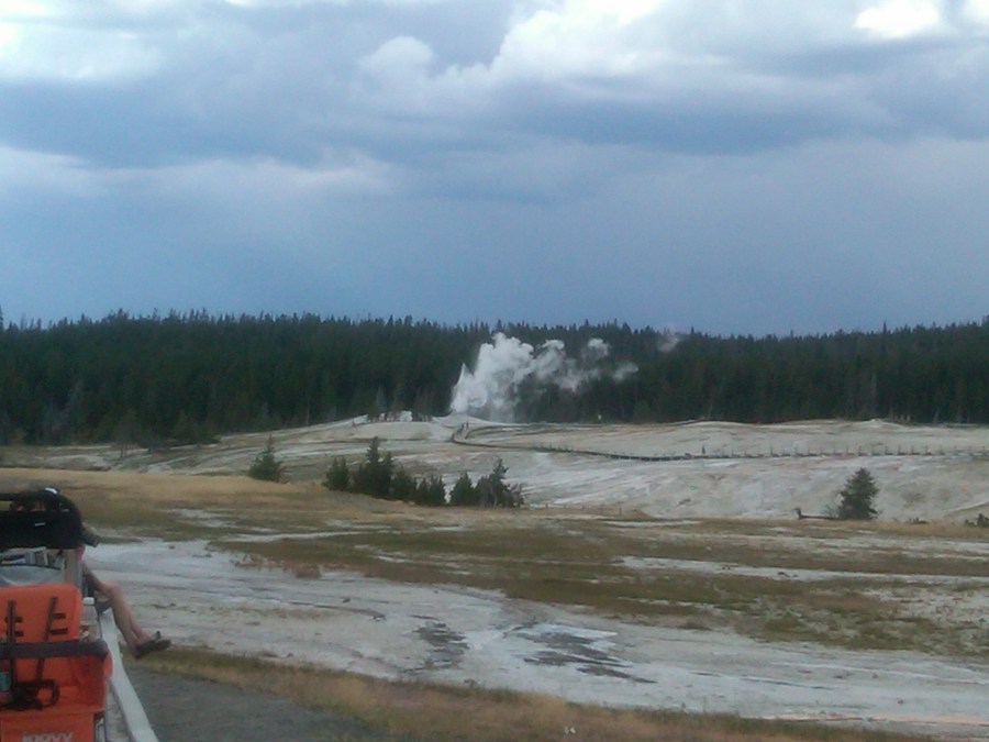 /home/wpcom/public_html/wp-content/blogs.dir/3e6/17878083/files/2011/08/warm-up-geyser.jpg Old Faithful's Opening Act - the warm-up geyser off to her left letting off steam!