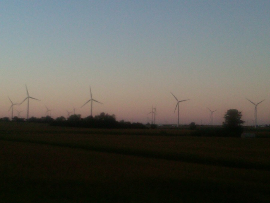 /home/wpcom/public_html/wp-content/blogs.dir/3e6/17878083/files/2011/08/windmills-in-illinois-at-sunset.jpg Windmills in Illinois at Sunset