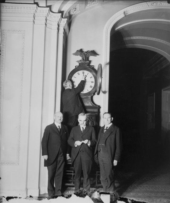 Turning forward the Ohio Clock in 1918 - photo courtesy of Wikipedia